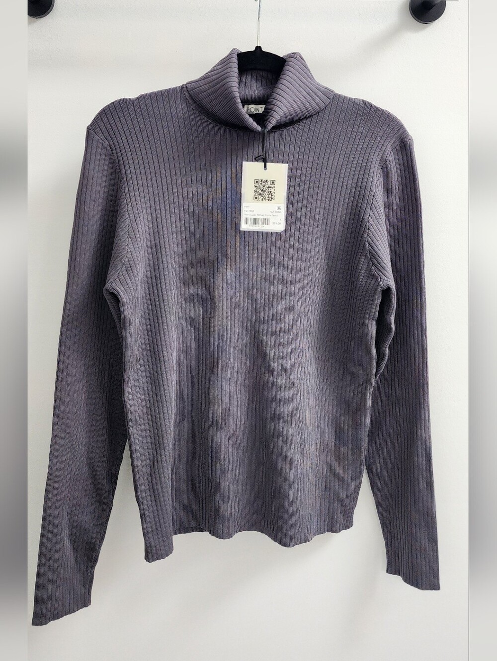 NWT POINT Collection Ribbed Turtleneck - Gray